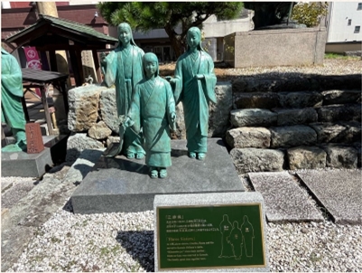 �u���O�i�j��/100����E��100����W�j