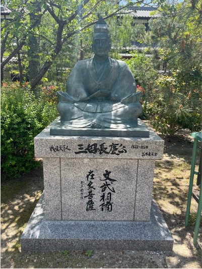 �u���O�i�j��/100����E��100����W�j